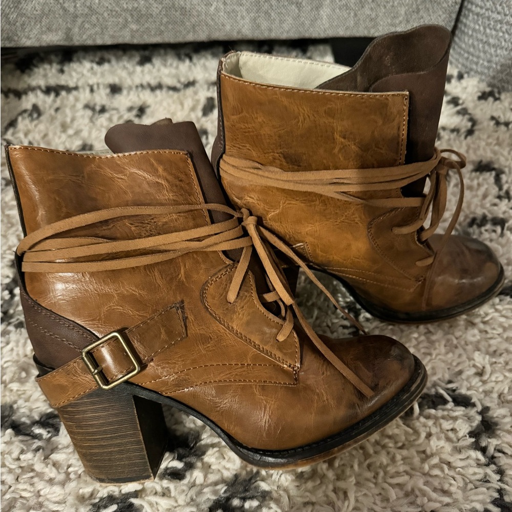 Maurice’s Boots